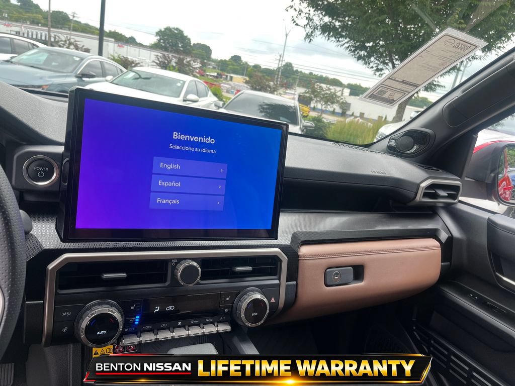 Used 2026 Toyota 4Runner Limited AWD/4WD image 15