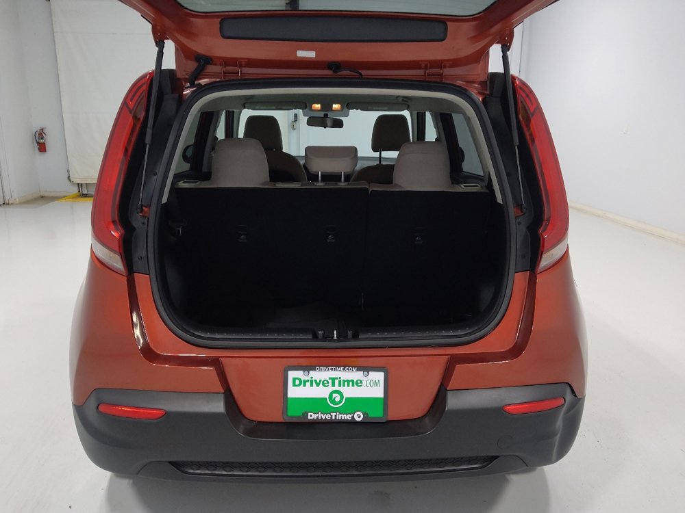 Used 2022 Kia Soul LX image 29