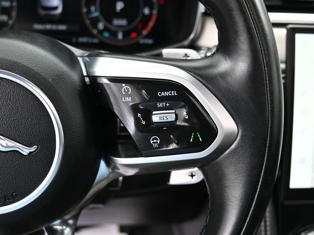 Used 2025 Jaguar F-PACE R-Dynamic S image 21