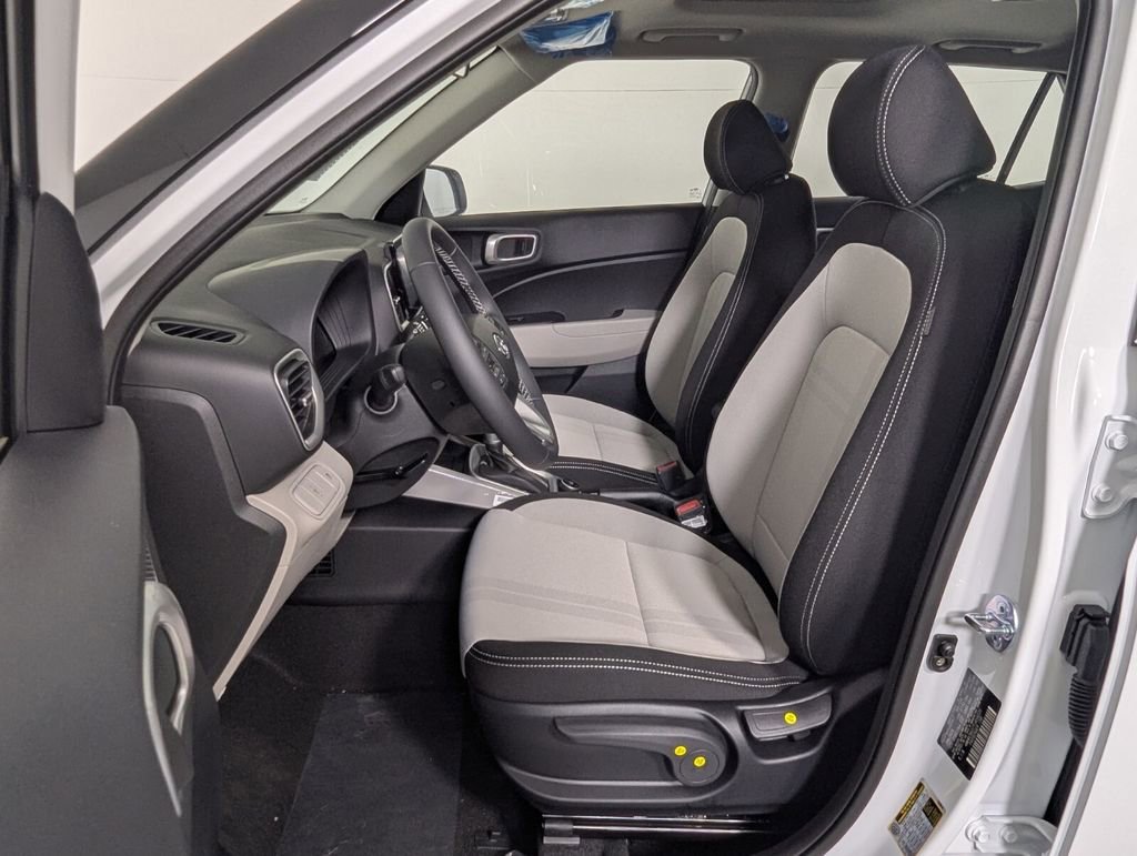 New 2026 Hyundai Venue SEL FWD image 12