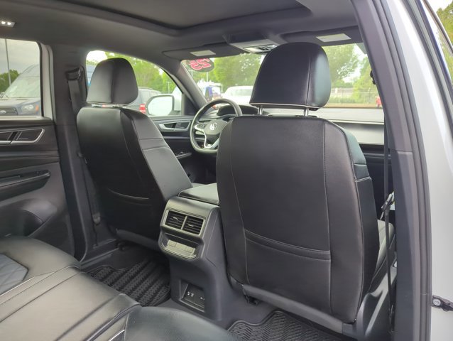 Used 2025 Volkswagen Atlas Cross Sport SEL Premium R-Line AWD/4WD image 22