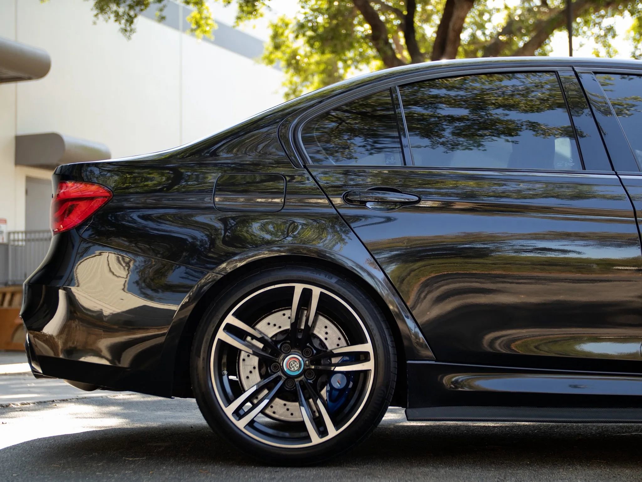 Used 2018 BMW M3 Sedan w/ Competition Package image 21