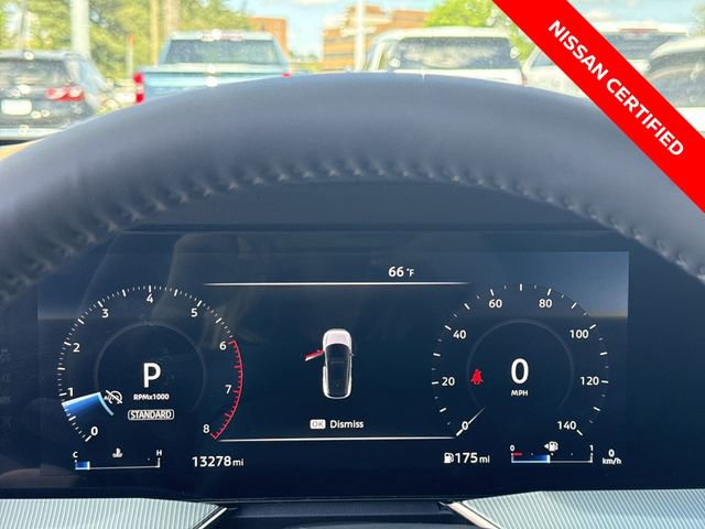 Certified 2025 Nissan Murano Platinum w/ Cargo Package AWD/4WD image 14
