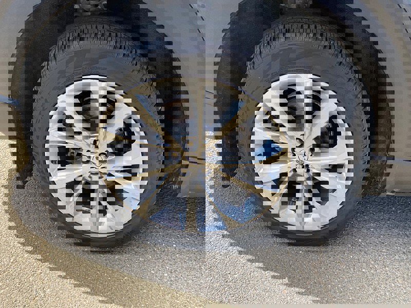 Used 2023 Ford Explorer Platinum w/ Technology Package image 19