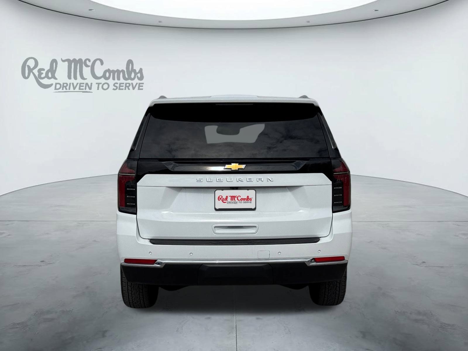 Used 2025 Chevrolet Suburban LS image 4