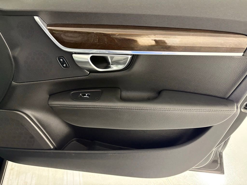 Used 2018 Volvo S90 T5 Momentum w/ Convenience Package image 40