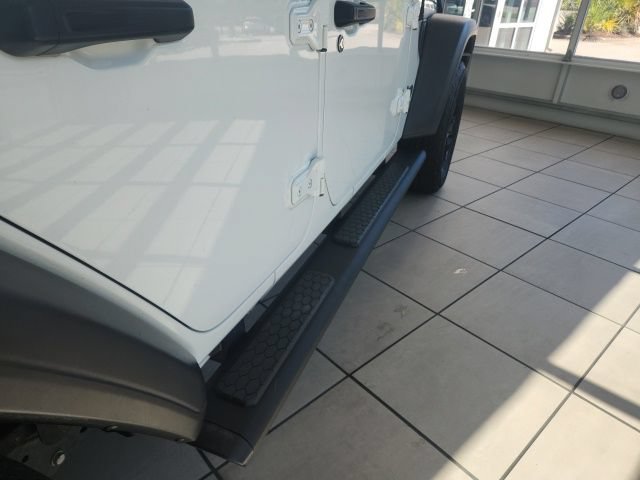 Used 2021 Jeep Wrangler Unlimited Sport AWD/4WD image 14