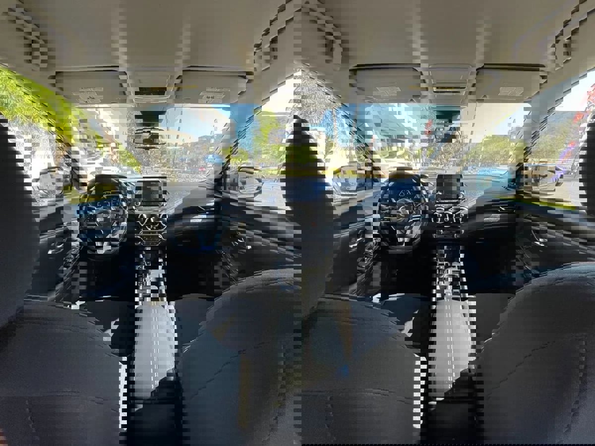 Used 2023 Nissan Sentra SV image 13