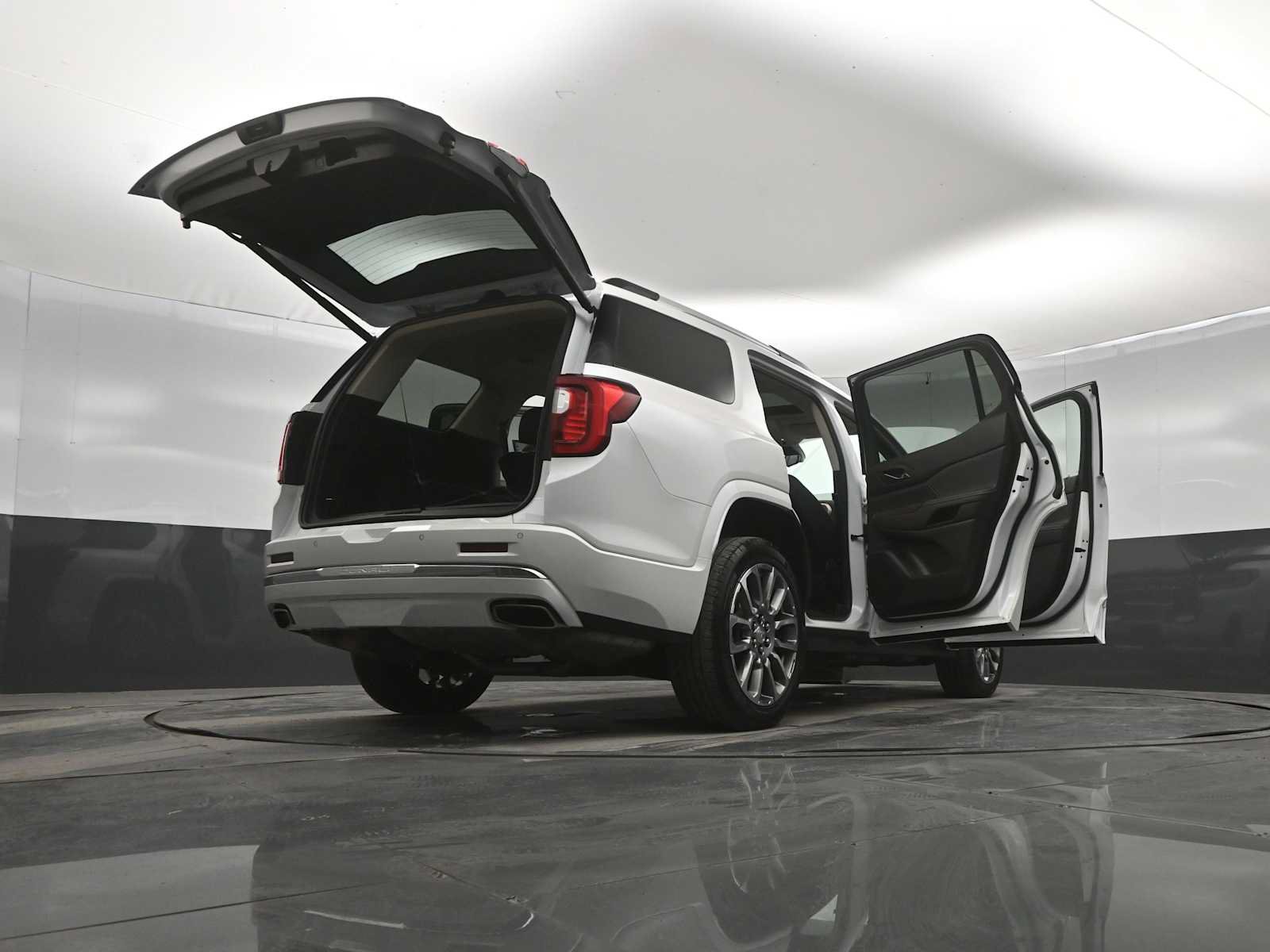 Used 2022 GMC Acadia Denali w/ Denali Ultimate Package AWD/4WD image 44
