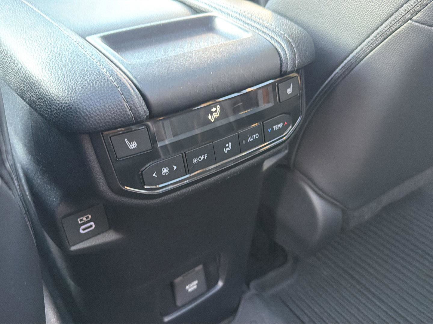 Certified 2024 Toyota Grand Highlander AWD image 12