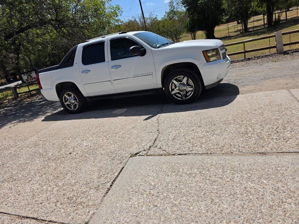 Used 2007 Chevrolet Avalanche LS RWD image 4