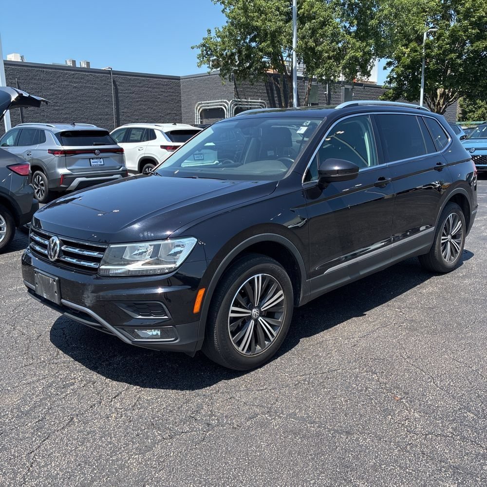 Used 2018 Volkswagen Tiguan SEL AWD/4WD image 2