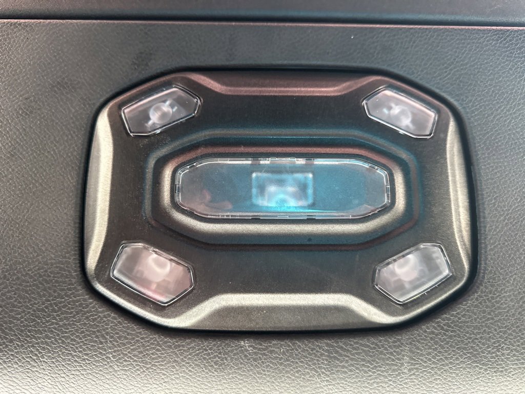 Used 2022 Jeep Wrangler Unlimited Sahara w/ Cold Weather Group image 23