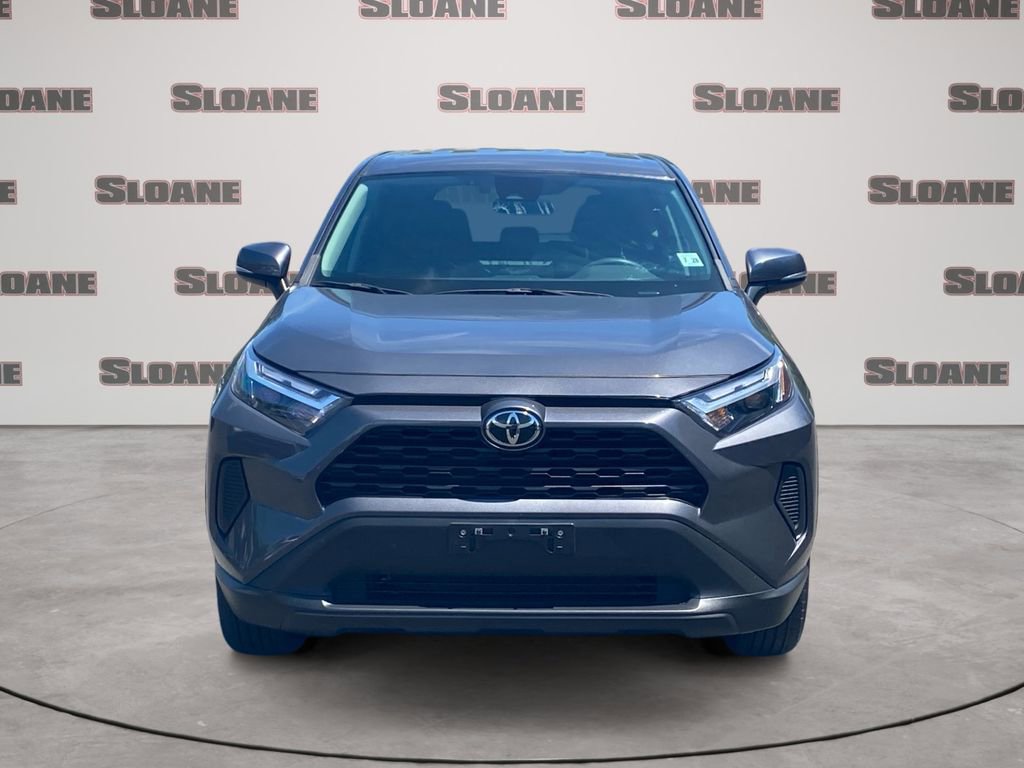 Used 2023 Toyota RAV4 LE AWD/4WD image 3