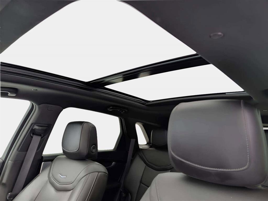 Used 2025 Cadillac XT5 Premium Luxury image 10