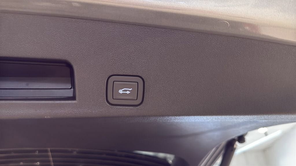 New 2026 GMC Acadia Elevation w/ Super Cruise Package AWD/4WD image 17