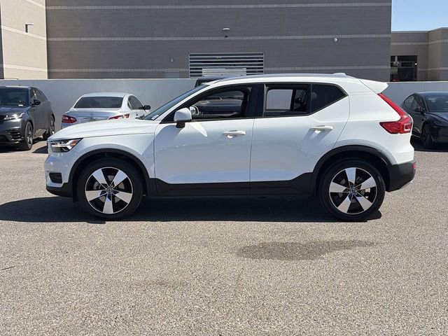Used 2020 Volvo XC40 T5 Momentum w/ Protection Package Premier AWD/4WD image 10