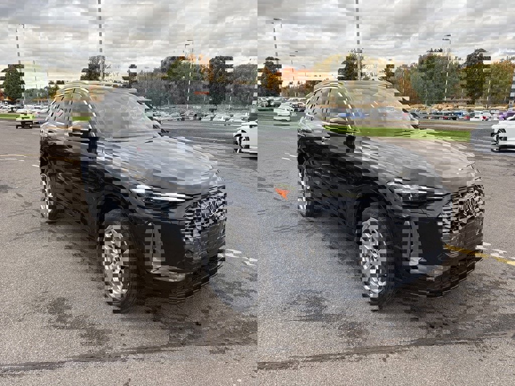 New 2025 Audi Q5 Premium Plus