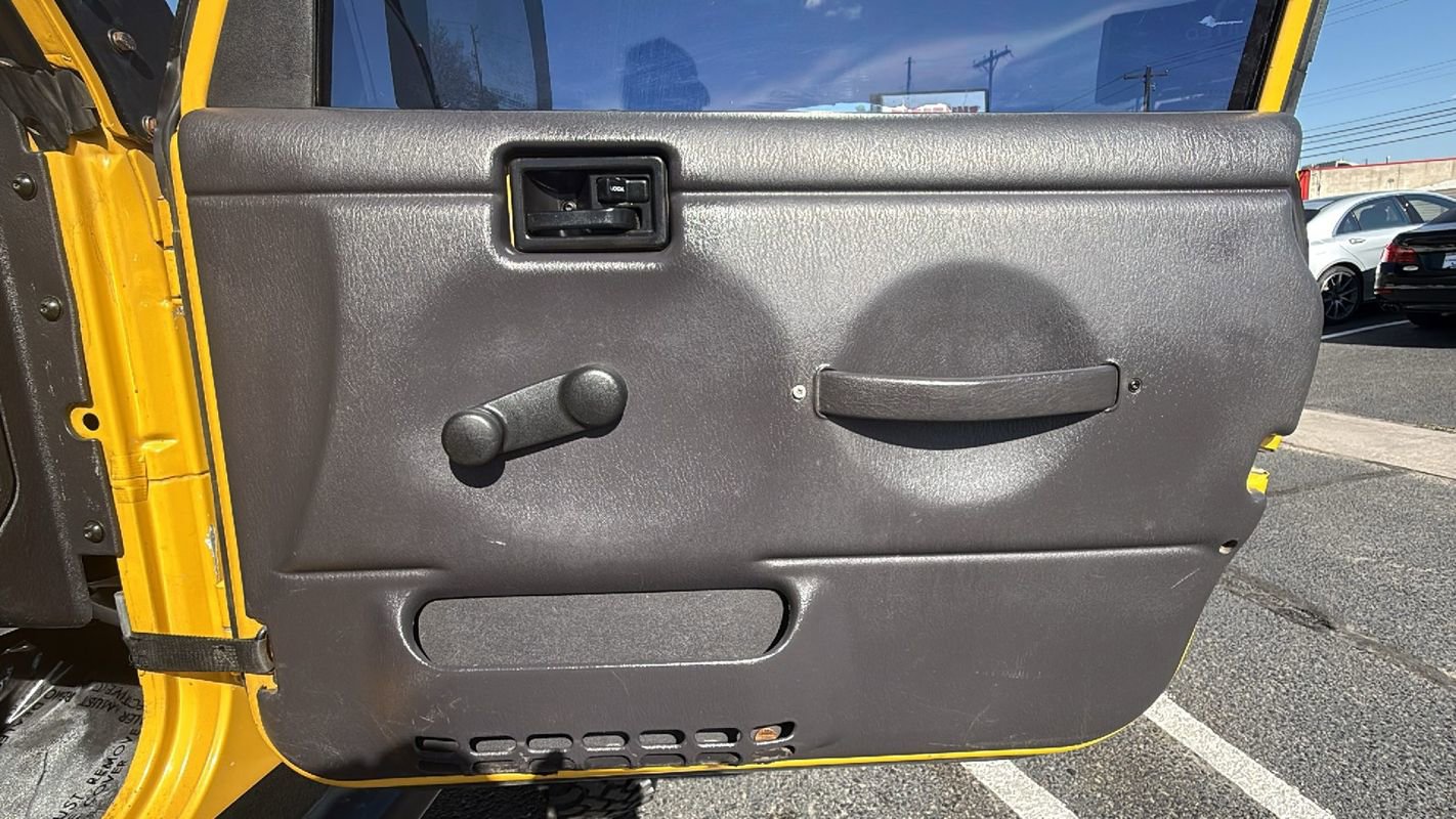 Used 2000 Jeep Wrangler Sport AWD/4WD image 13