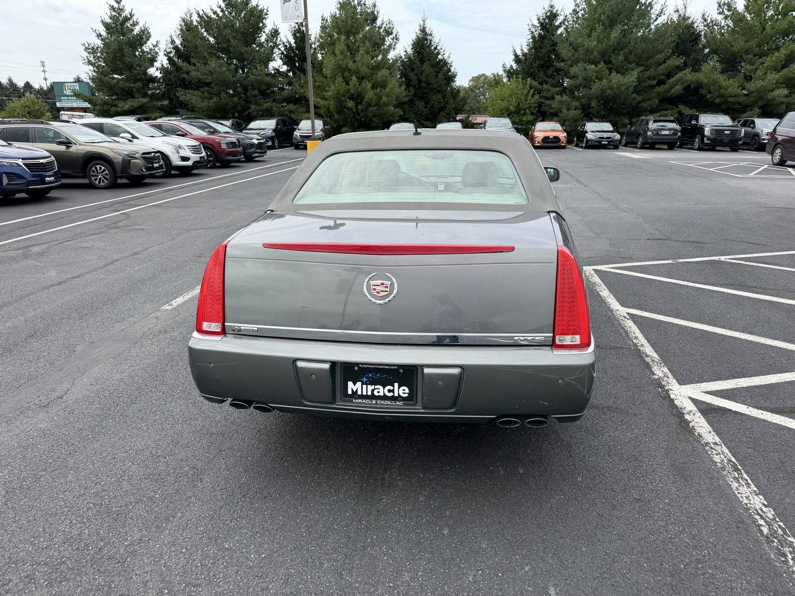 Used 2006 Cadillac DTS w/ Sun And Sound Package FWD image 5