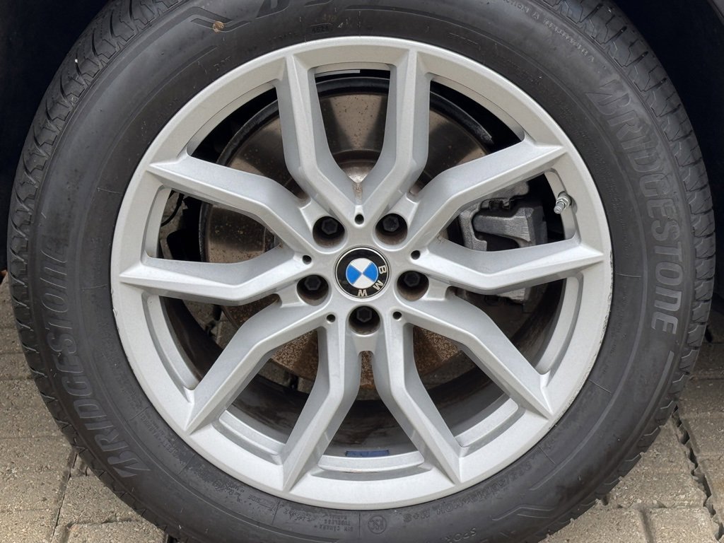 Used 2023 BMW X5 xDrive40i w/ Premium Package image 9