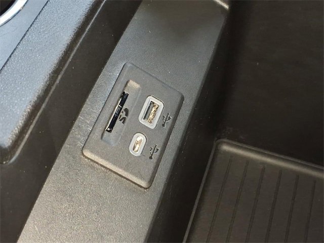 Used 2021 Chevrolet Tahoe High Country w/ Premium Package image 23