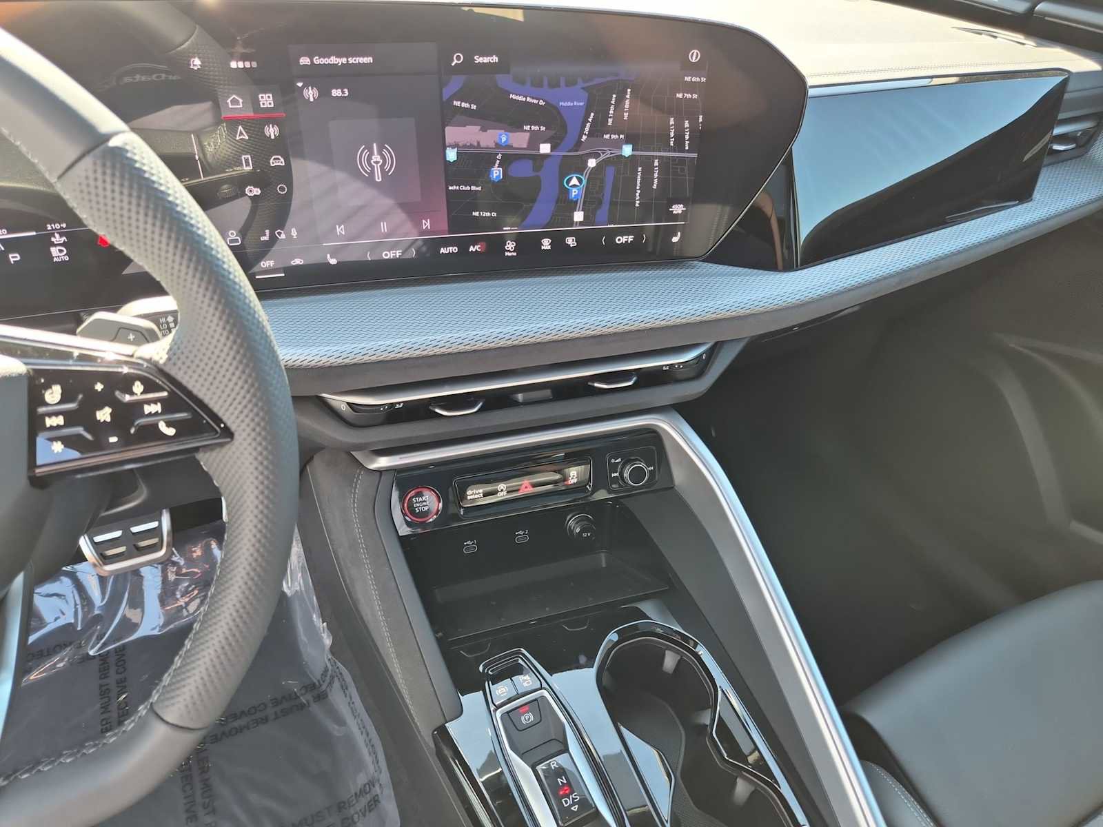 New 2025 Audi SQ5 Premium Plus image 23