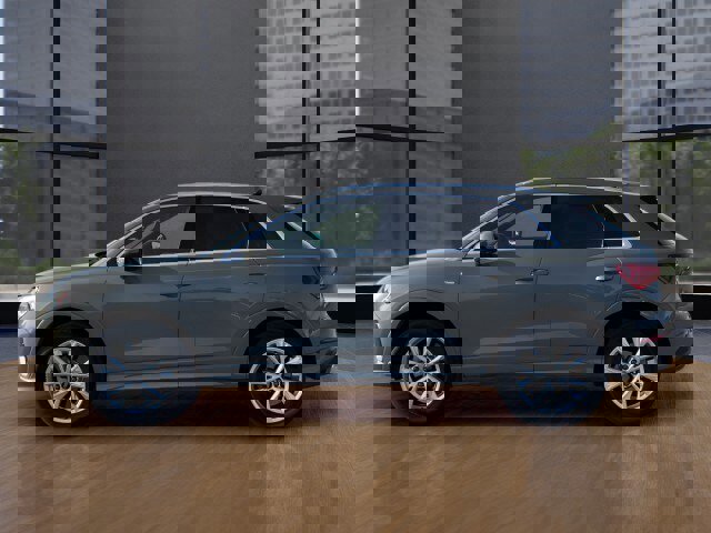 Used 2025 Audi Q3 2.0T Premium image 2