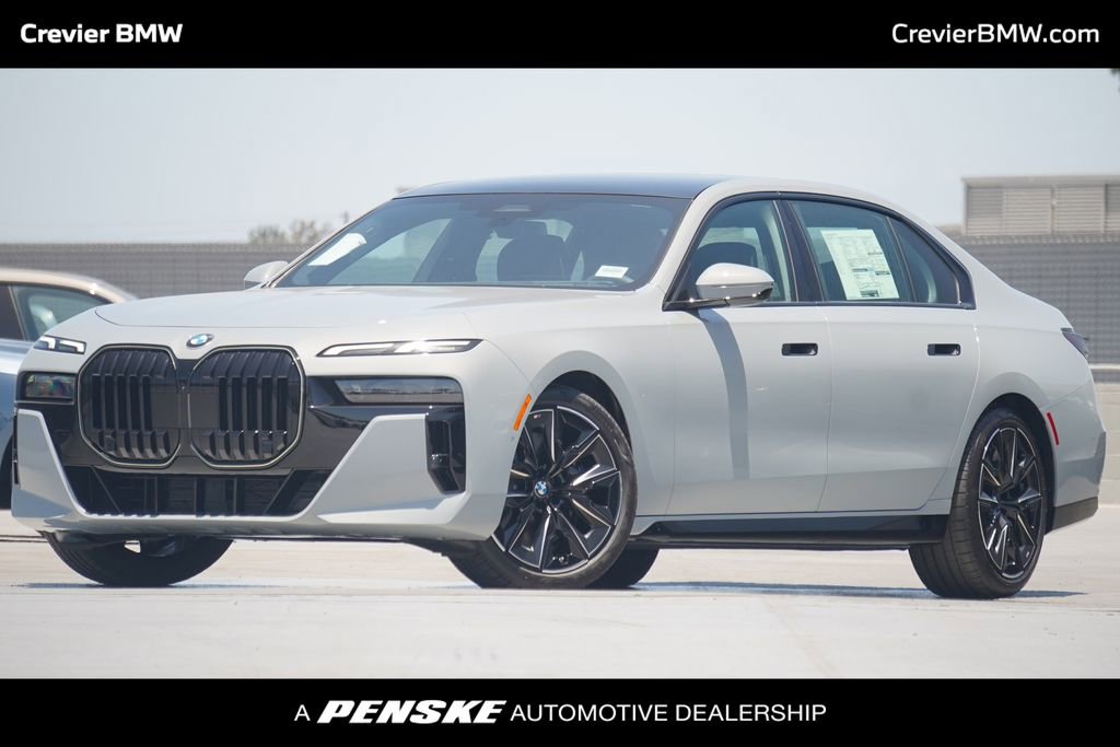 New 2025 BMW 760i xDrive w/ Premium Package