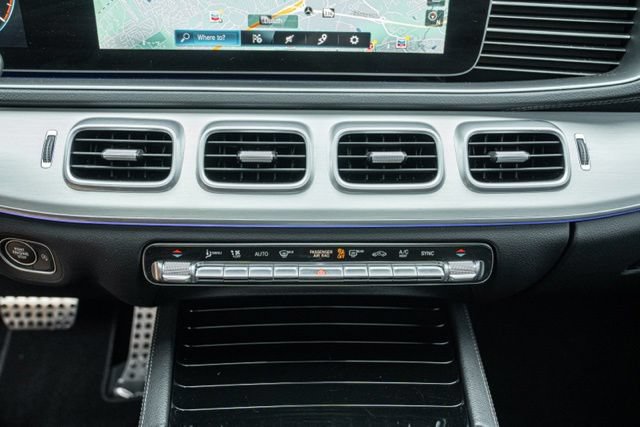 Used 2023 Mercedes-Benz GLS 450 4MATIC w/ AMG Line Exterior image 36