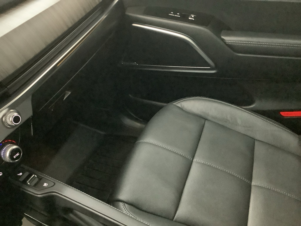 Used 2025 Kia Telluride SX image 25