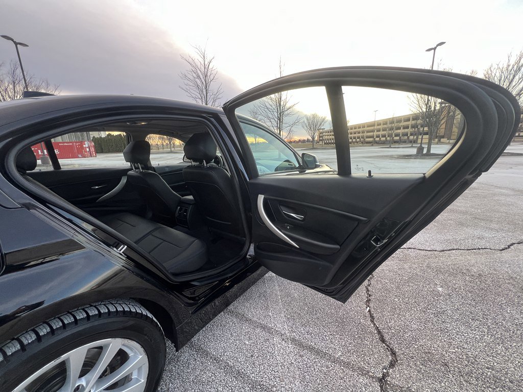 Used 2016 BMW 320i xDrive Sedan image 12