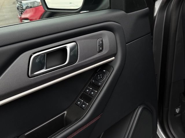 New 2026 Ford Explorer ST-Line AWD/4WD image 13
