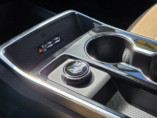 Certified 2026 Chevrolet Equinox ACTIV w/ Convenience Package III image 34