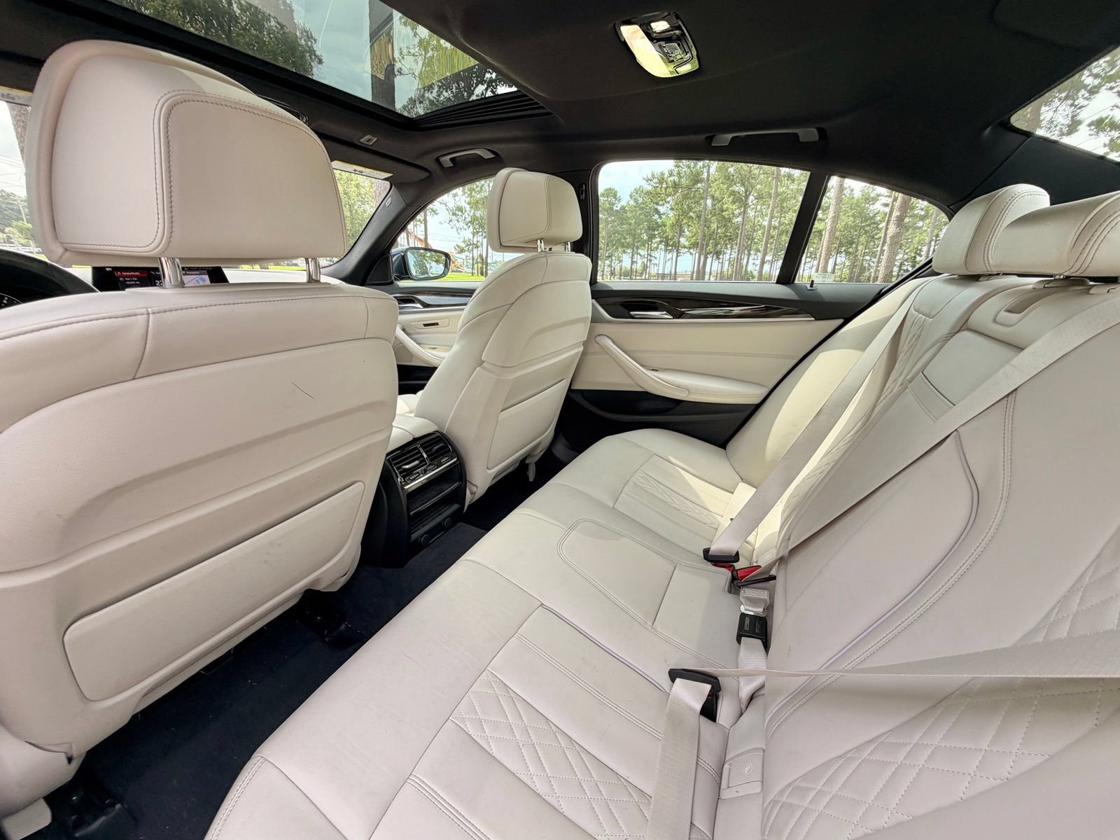 Used 2019 BMW 540i xDrive w/ Convenience Package AWD/4WD image 15