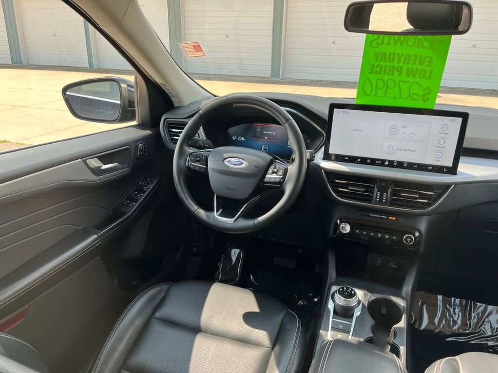 Used 2023 Ford Escape Platinum image 25