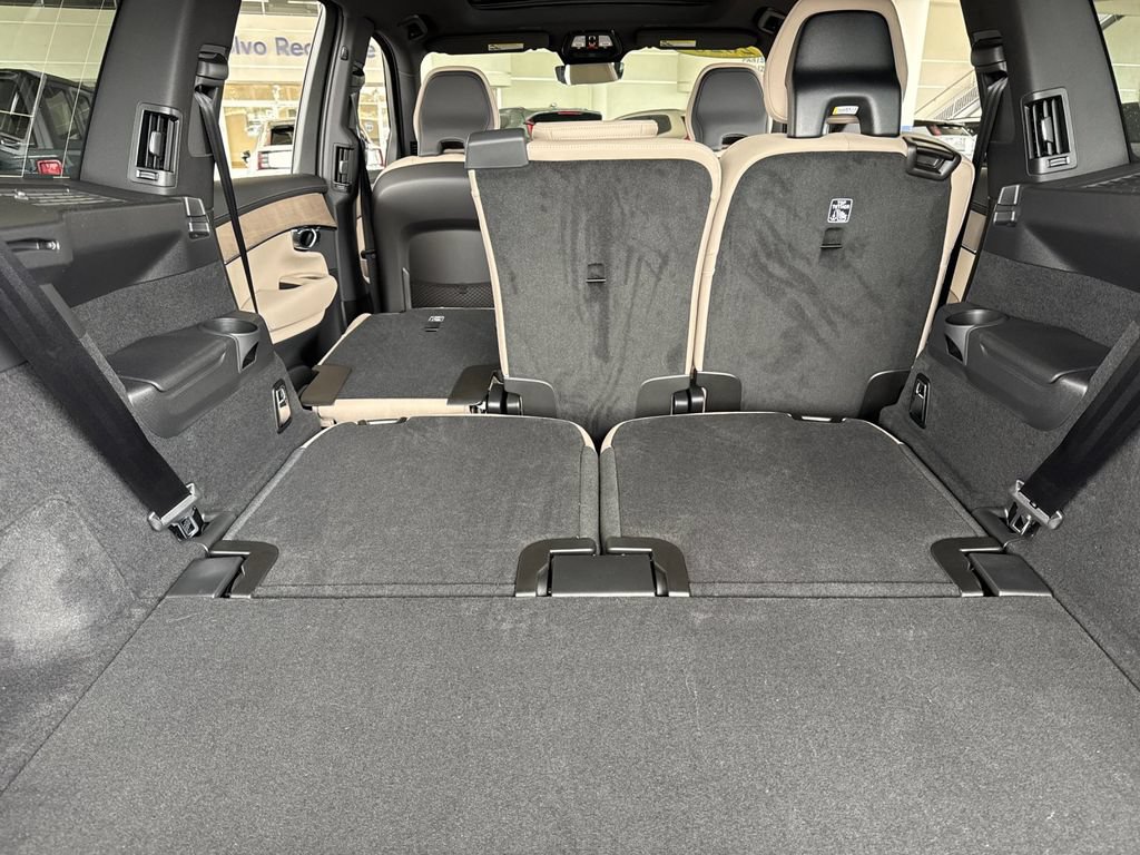 New 2026 Volvo XC90 B6 Core AWD/4WD image 15