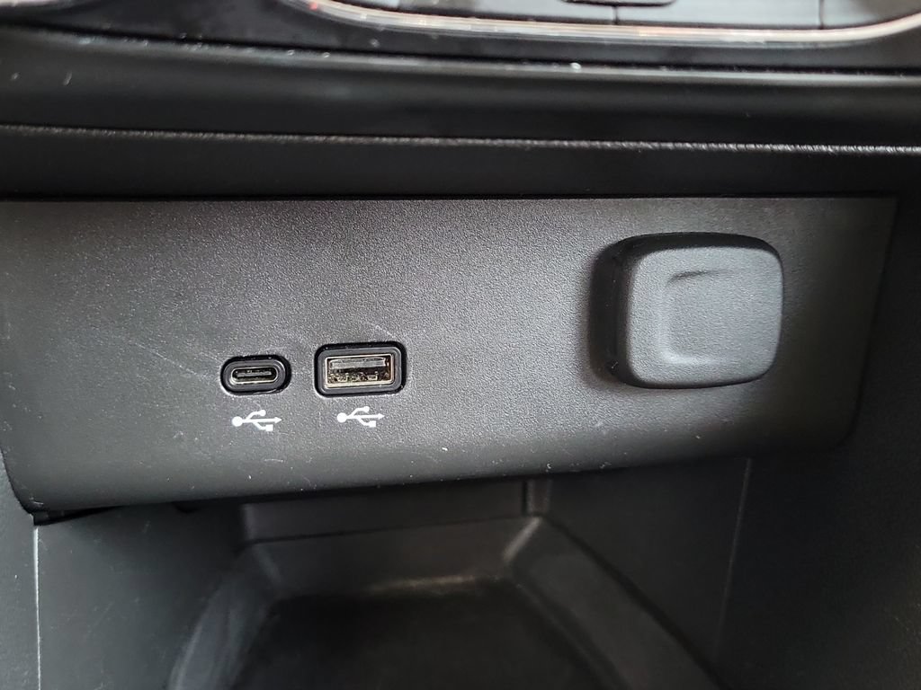 Used 2025 Buick Encore GX Preferred FWD image 18