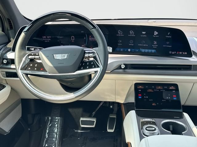 Used 2026 Cadillac Vistiq Sport AWD/4WD image 2