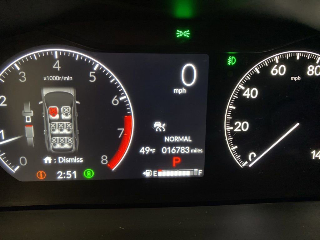 Used 2023 Honda Pilot Touring image 5