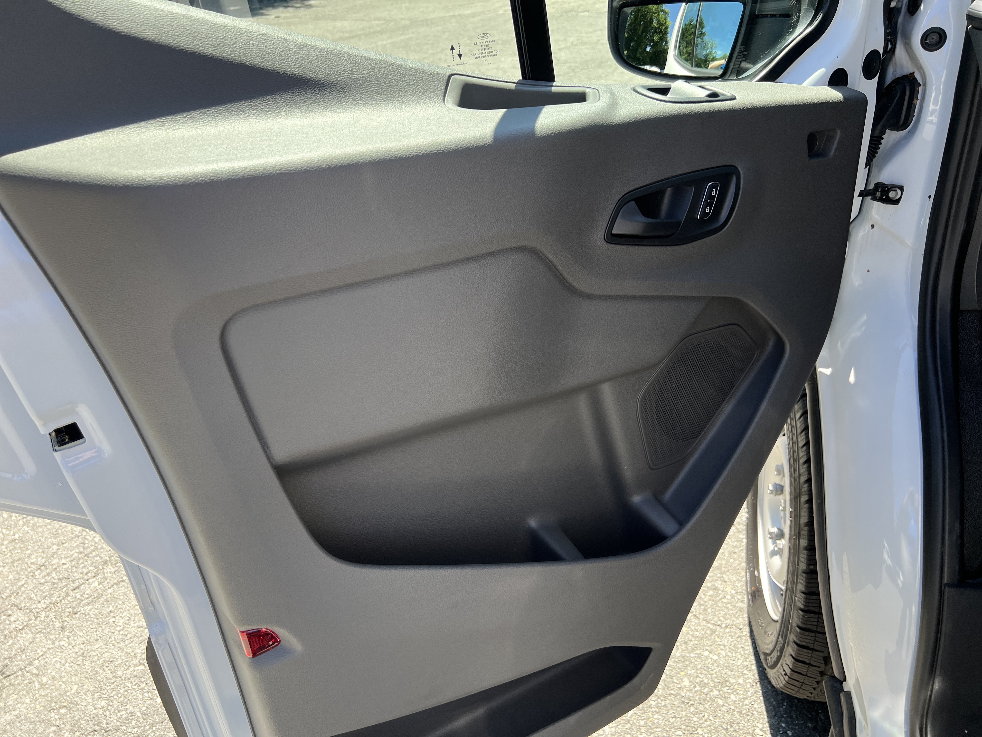 New 2024 Ford Transit 250 148 Medium Roof w/ Load Area Protection Package RWD image 9