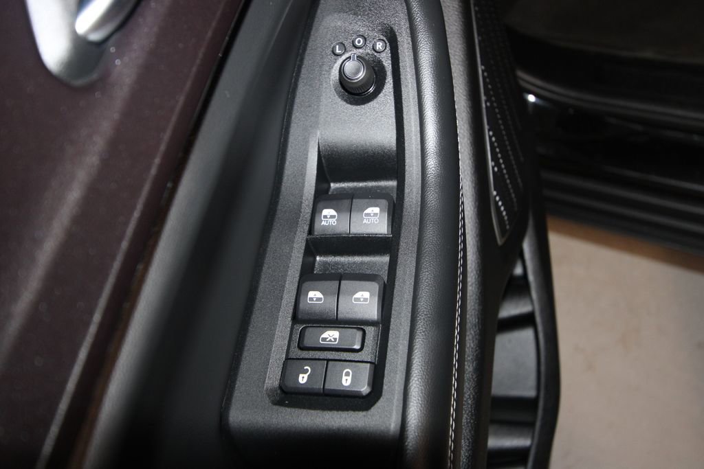 Used 2022 Jeep Grand Cherokee Laredo w/ Luxury Tech Group I image 6