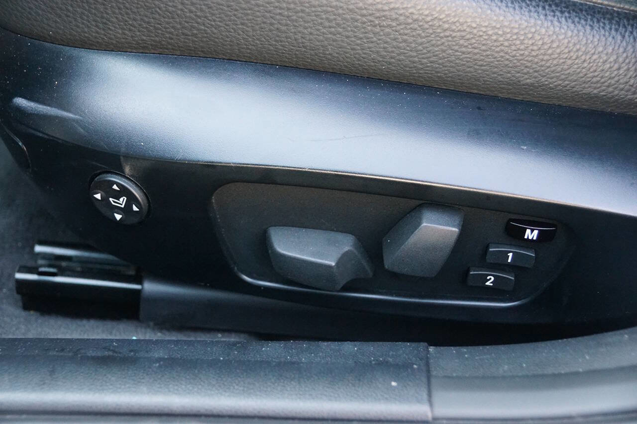 Used 2011 BMW 328i xDrive Sedan image 28