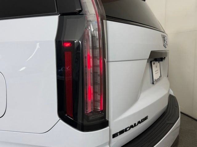 New 2026 Cadillac Escalade ESV Platinum Sport AWD/4WD image 24