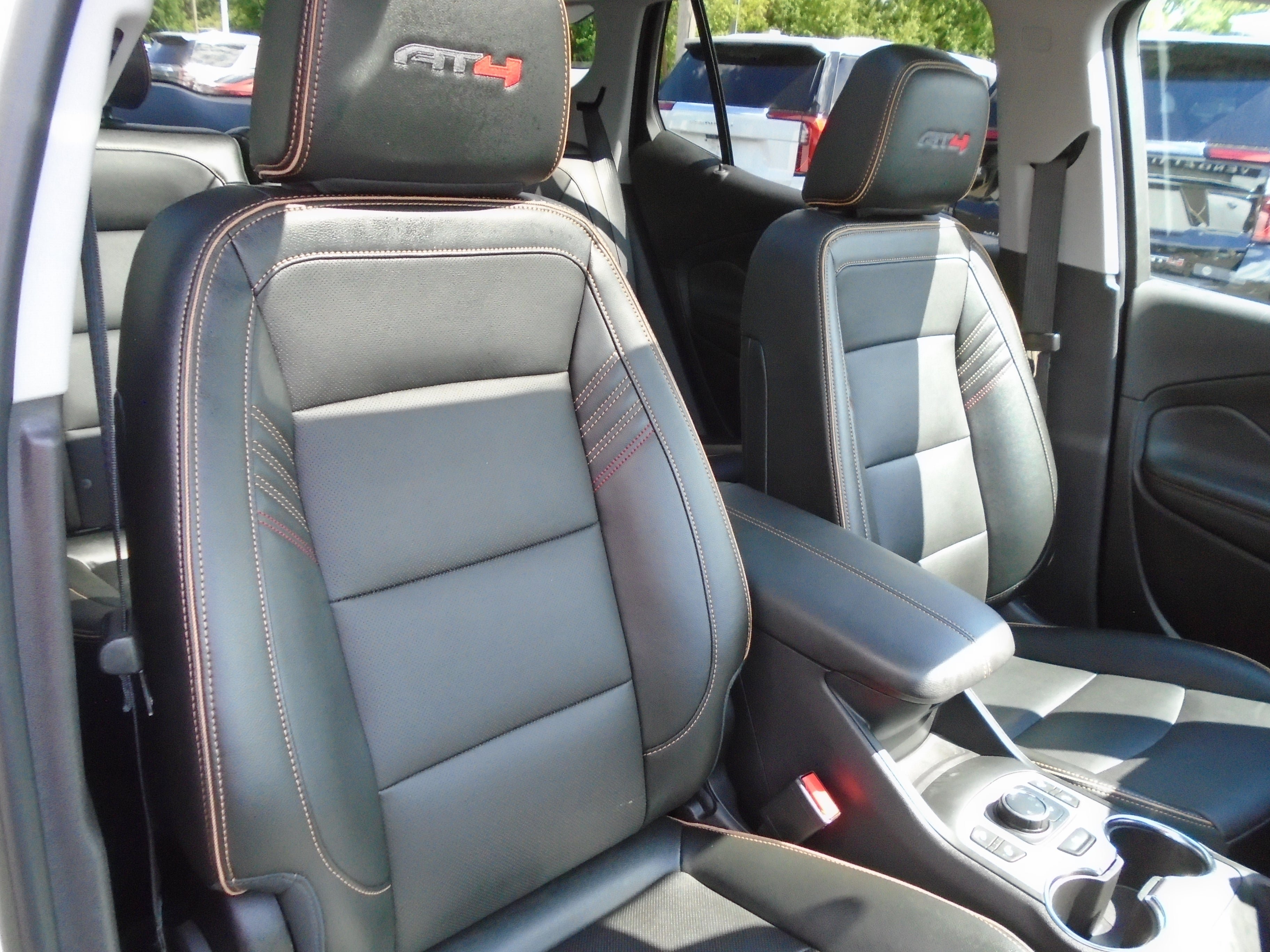 Certified 2024 GMC Terrain AT4 w/ Infotainment Package II AWD/4WD image 31