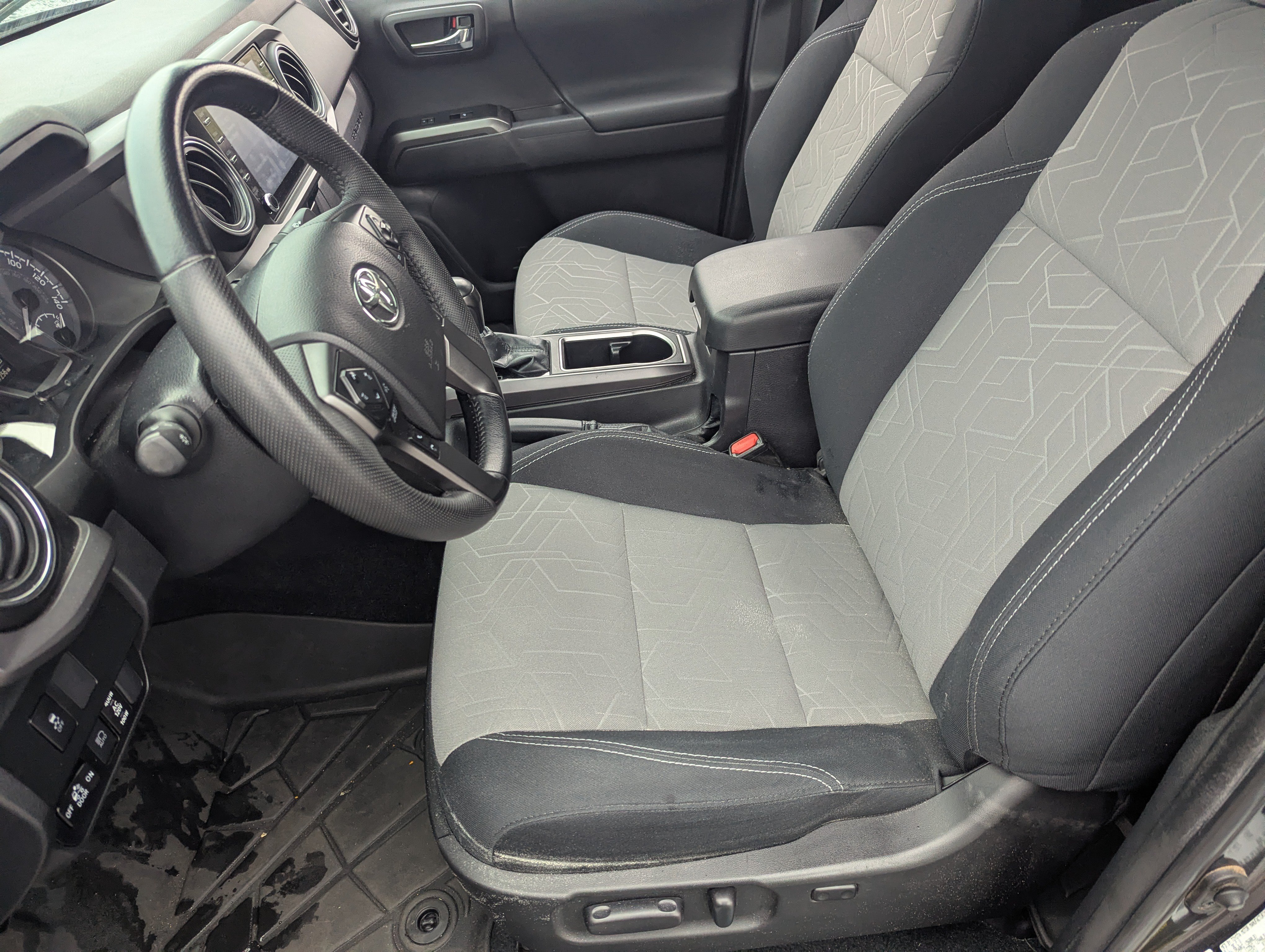 Used 2023 Toyota Tacoma TRD Off-Road RWD image 19