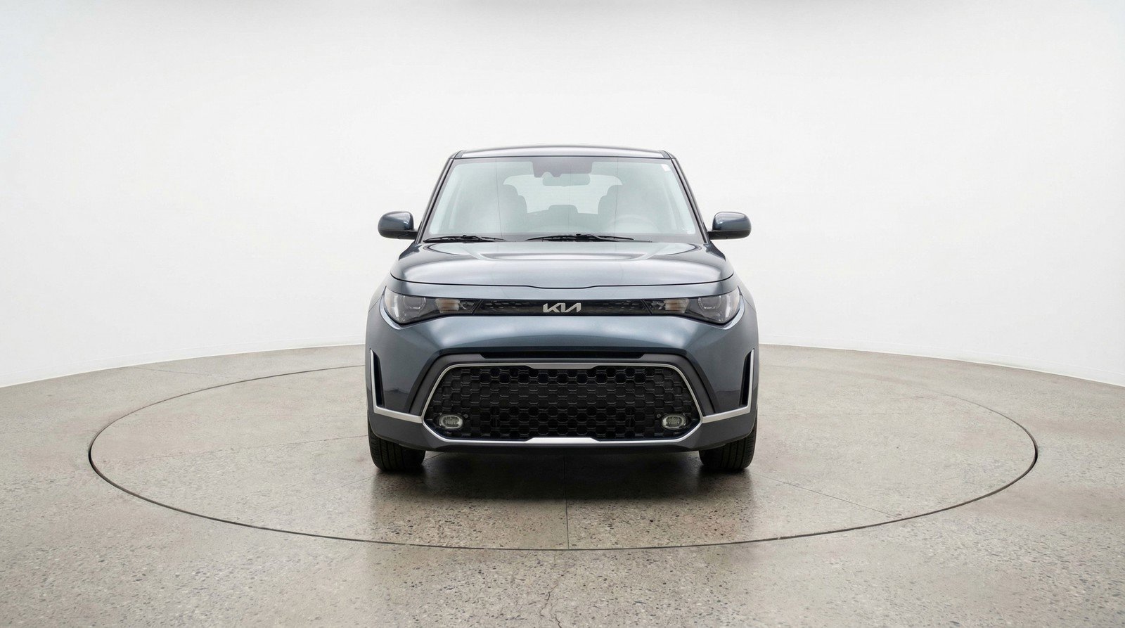 Used 2025 Kia Soul LX w/ LX Technology Package image 2