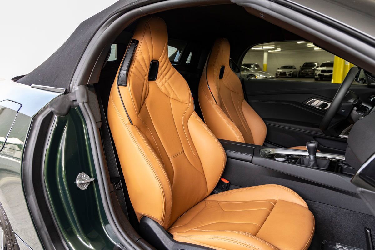 Certified 2025 BMW Z4 M40i w/ Edition image 27
