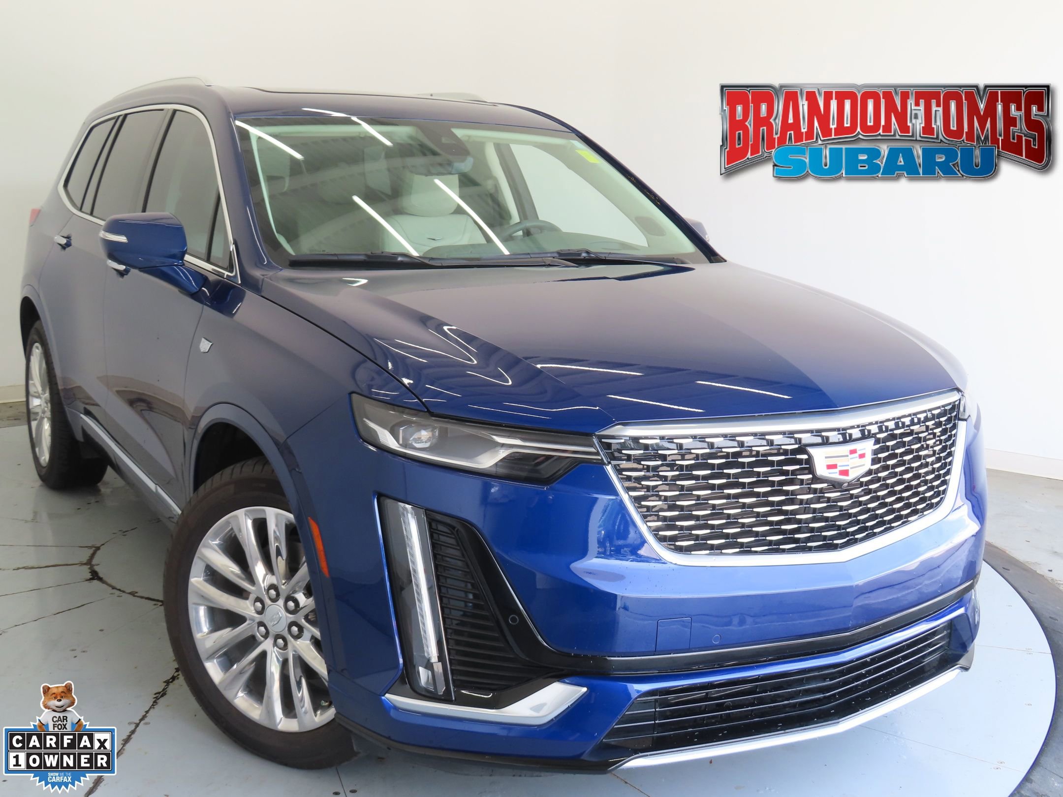 Used 2025 Cadillac XT6 Premium Luxury w/ Technology Package FWD image 1