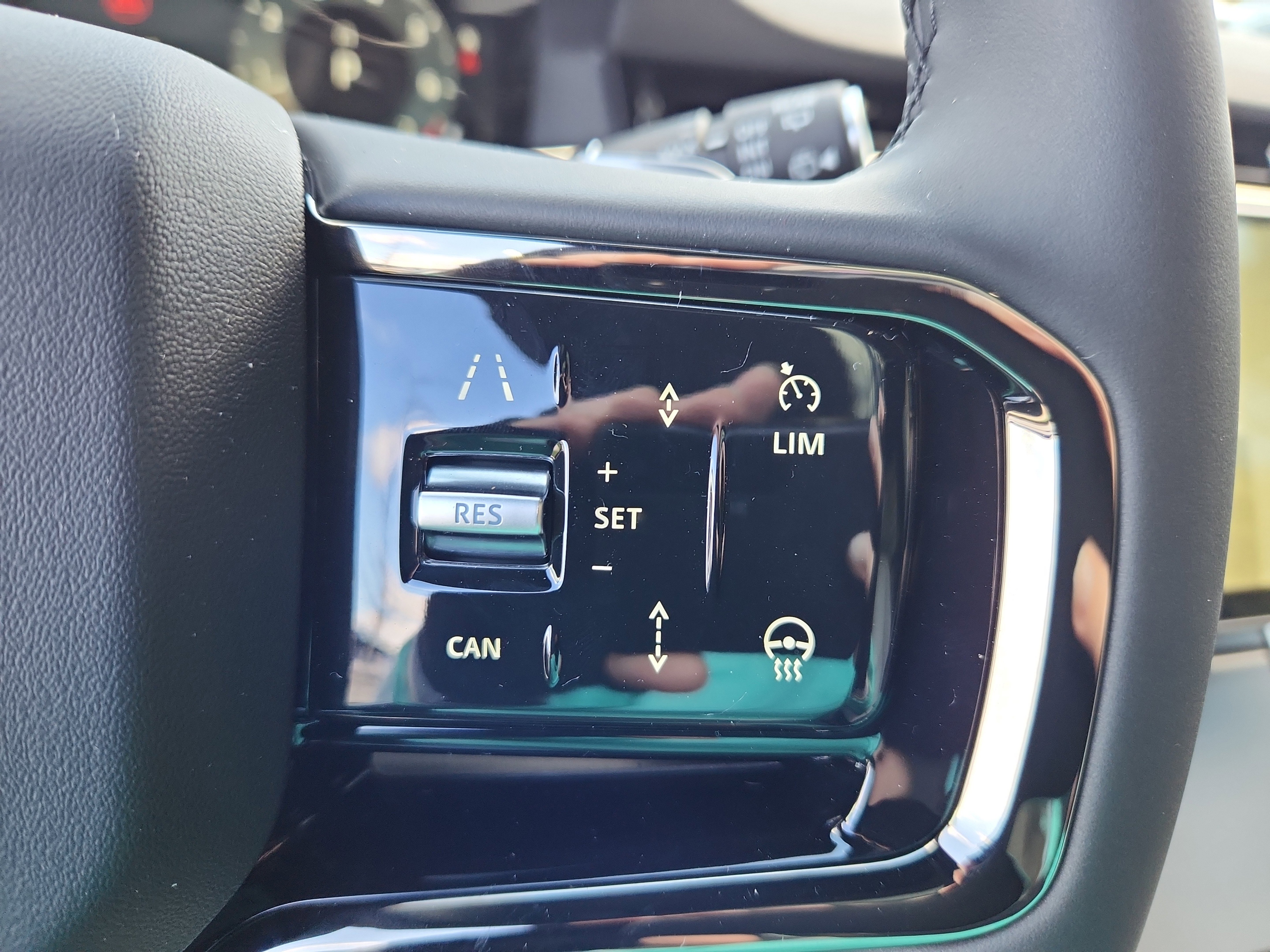 Certified 2026 Land Rover Range Rover Evoque S image 20